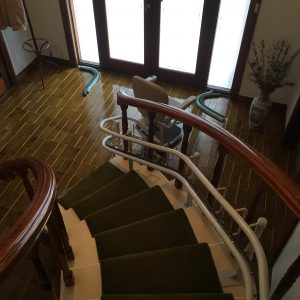 curved stair lift with parking bend